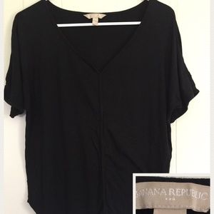 Banana Republic V-Neck T-Shirt